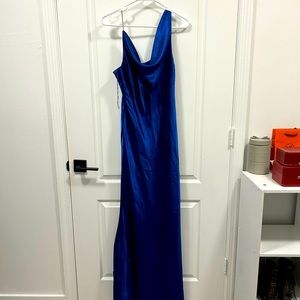 AIDAN Mattox gorgeous blue dress